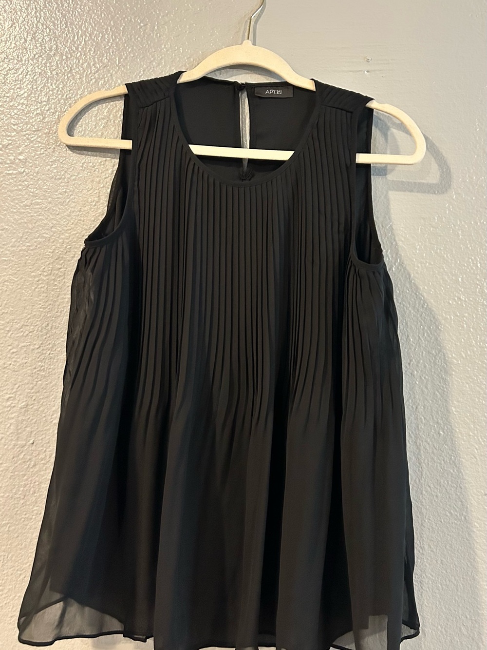 Apt. 9 Black Pleated Sleeveless Blouse Flowy Georgette Shell Size Small